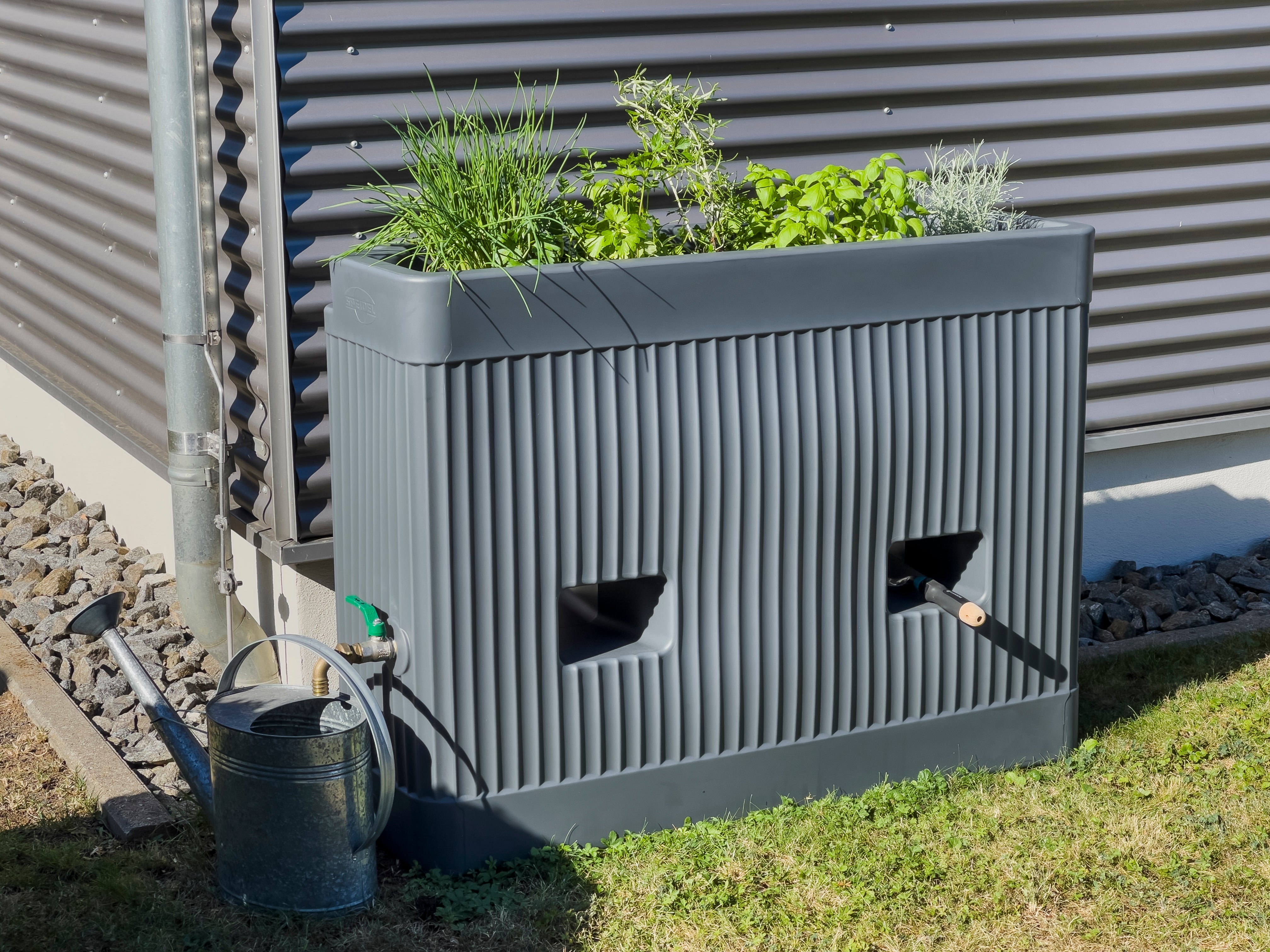 Regenwassertank mit Kräuterbeet 🌿💧 2-in-1 Lösung für Garten&Balkon –  Obsttechnik